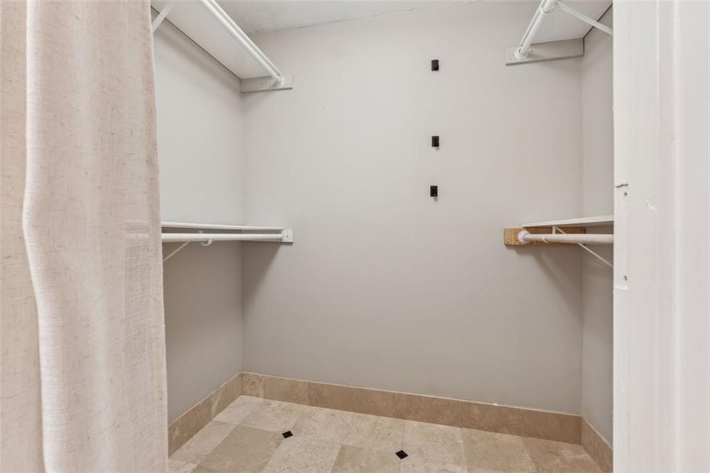 4010 Roswell Road Northeast, Unit A2 Atlanta, GA 30342 - Photo 22 of 32