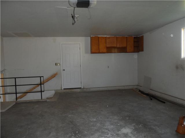 3870 Briggs Road Columbus, OH 43228 - Photo 15 of 16 Gallery Image 15