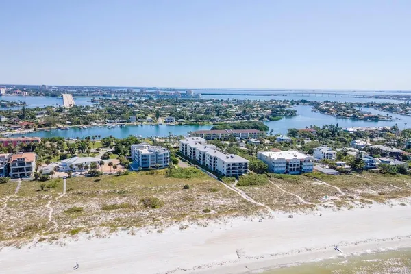 $7,000 | 3200 Gulf Boulevard, Unit 103, St. Petersburg, FL 33706