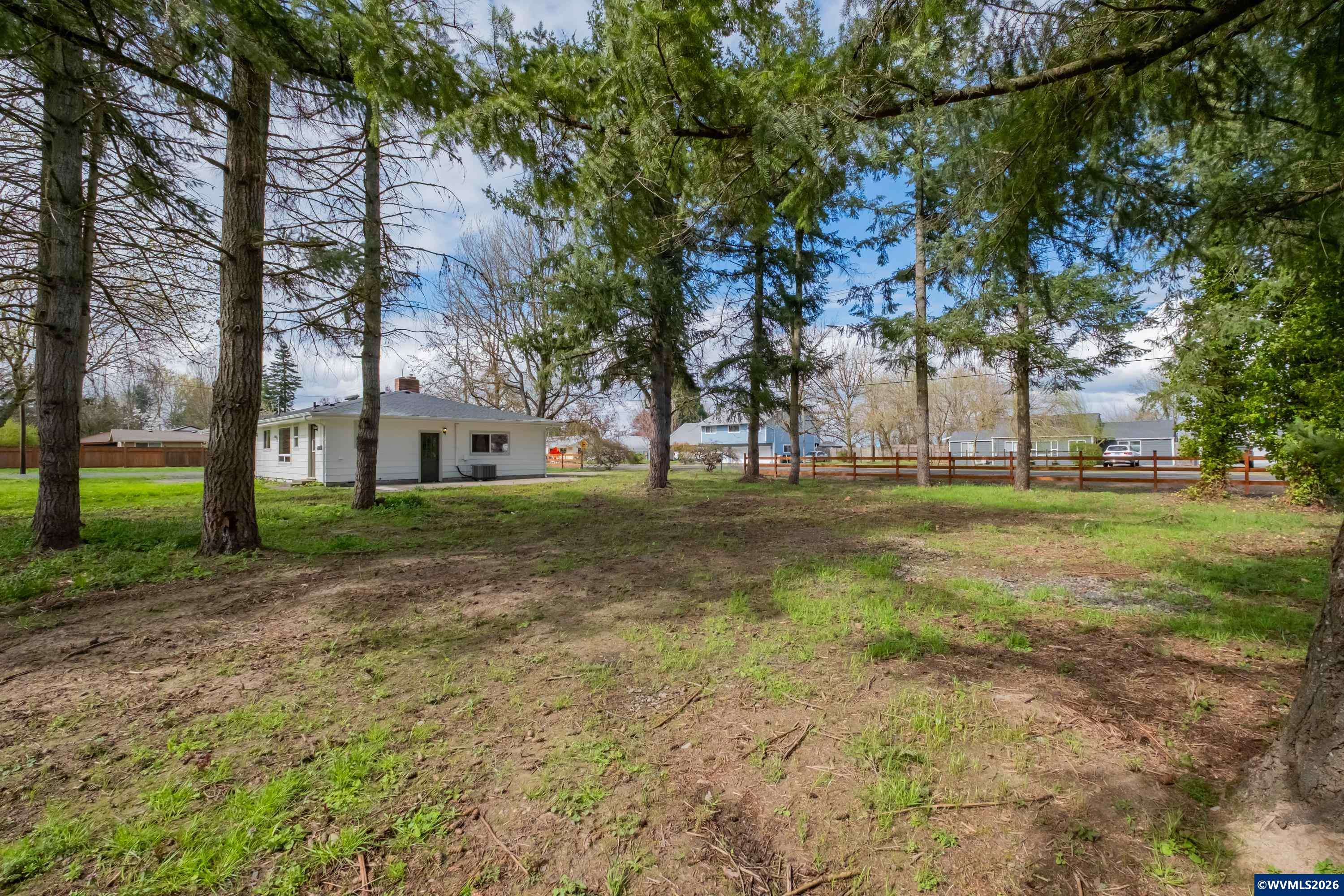 33001 Sandridge Road Lebanon, OR 97355 - Photo 4 of 50