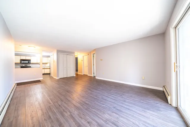 $2,050 | 2 Maple Ridge Drive, Unit 28, Merrimack, NH 03054