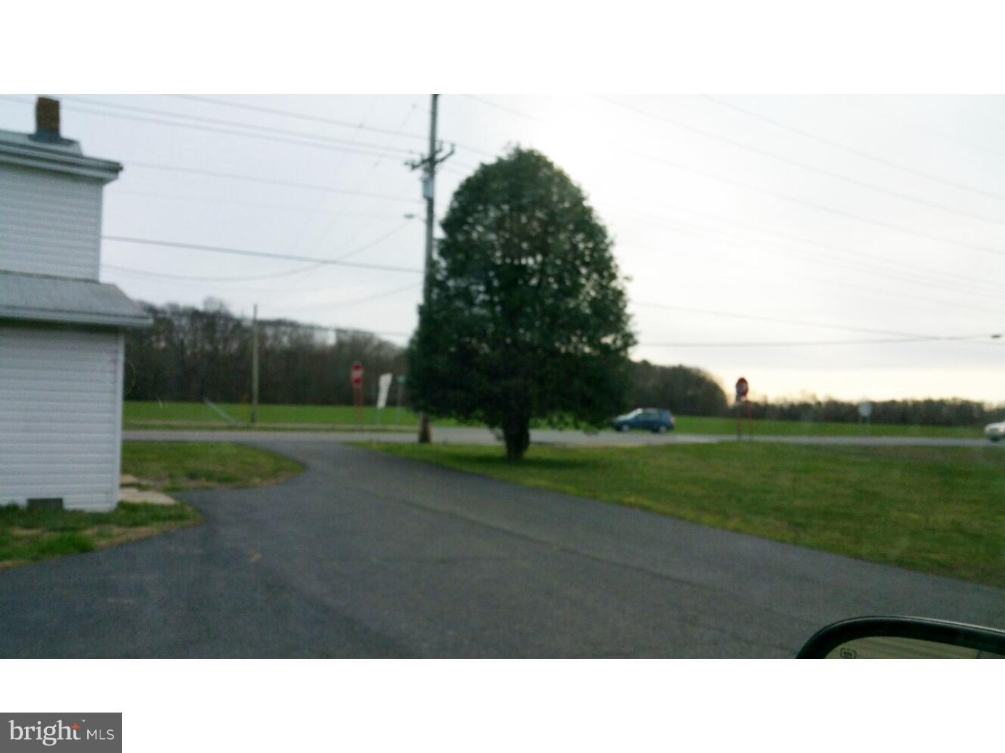 1198 Aura Road Monroeville, NJ 08343 - Photo 2 of 6 Driveway