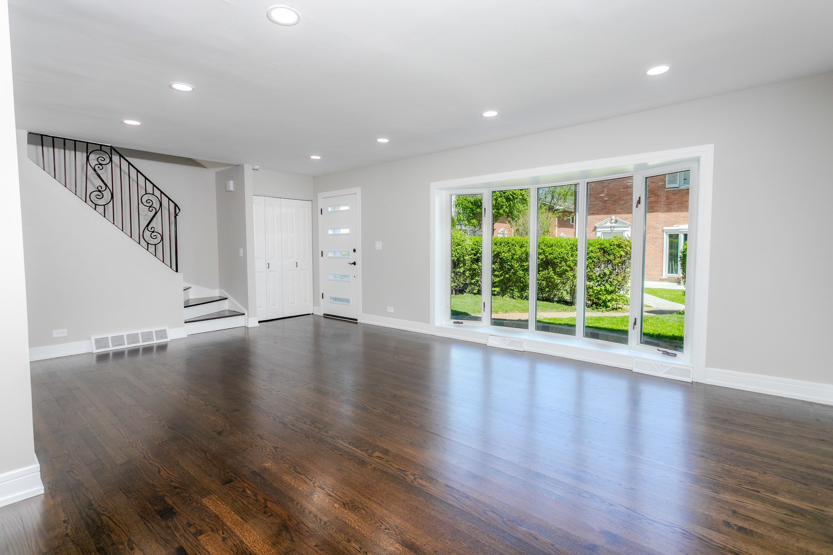 8800 Dee Road, Unit A Des Plaines, IL 60016 - Photo 4 of 24