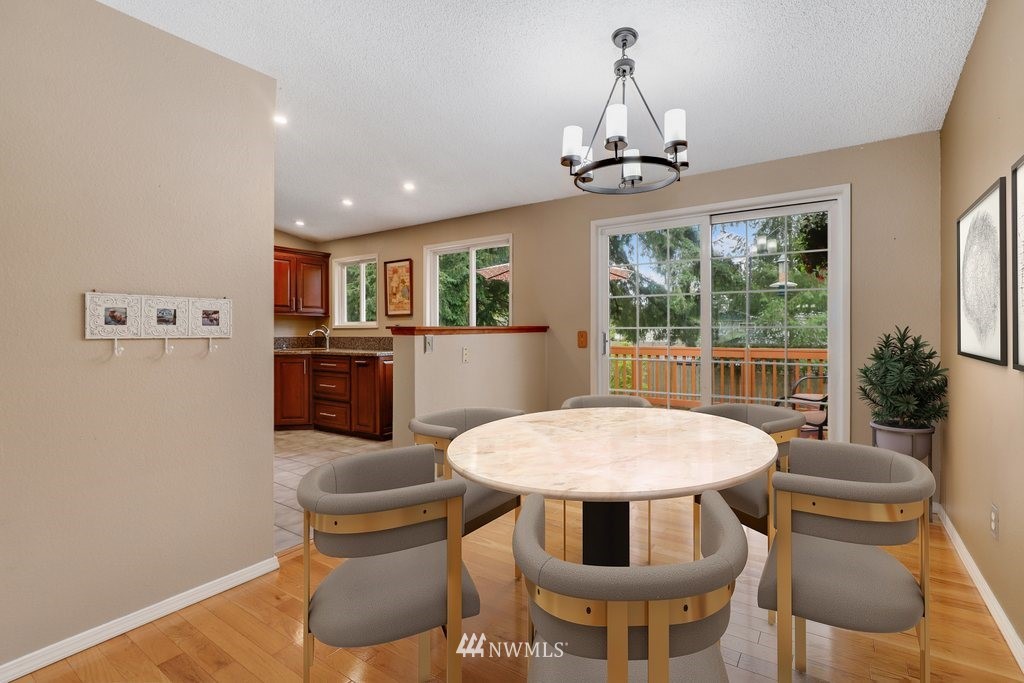17523 Valley Cir Drive Bothell, WA 98012 - Photo 9 of 37 Gallery Image 9