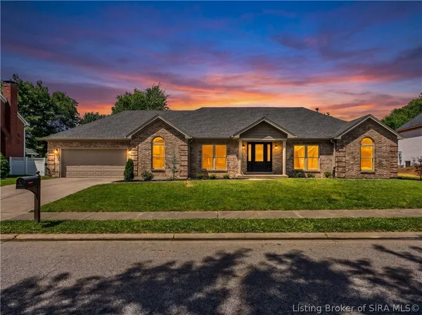 $429,900 | 2305 Elk Pointe Boulevard, Jeffersonville, IN 47130