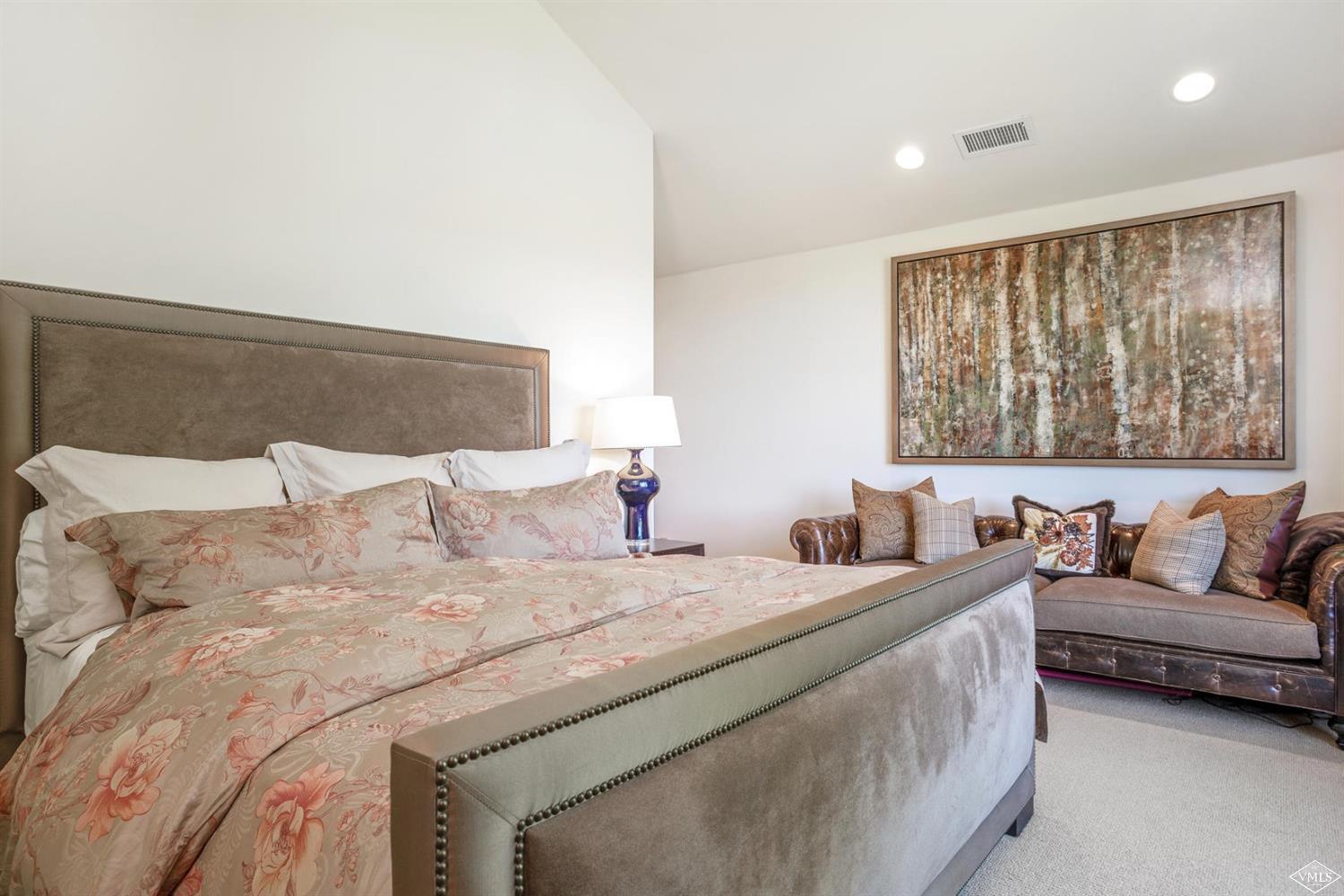 74 Lasso Gypsum, CO 81637 - Photo 22 of 25 a living room with furniture and a large window