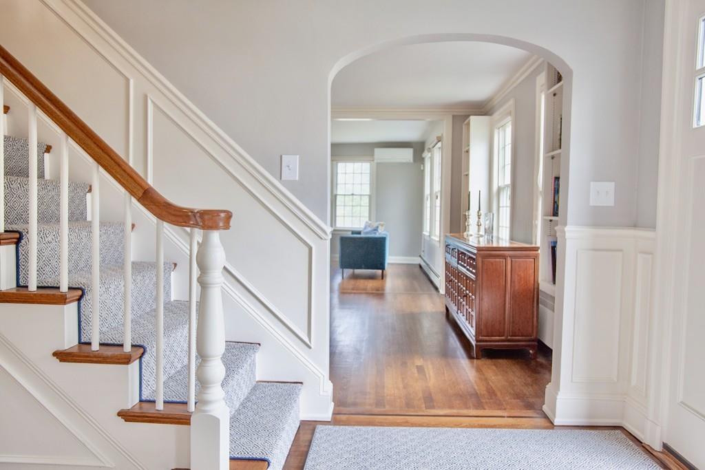 10 Vane Street Wellesley, MA 02482 - Photo 7 of 30