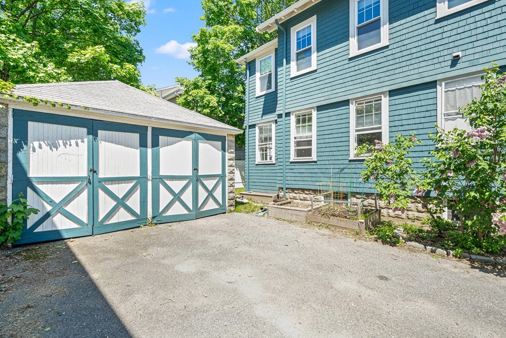 9 Westland Road, Unit 1 Watertown, MA 02472 - Photo 34 of 34 Gallery Image 34