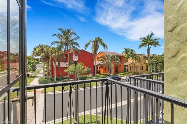 $5,500 | 9098 Capistrano Street South, Unit 7102, Naples, FL 34113