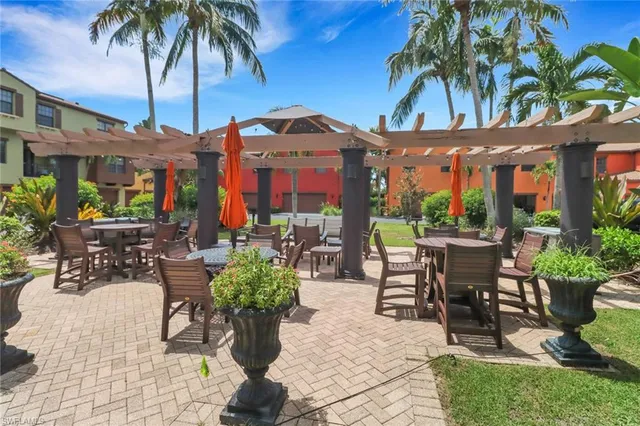 $5,500 | 9098 Capistrano Street South, Unit 7102, Naples, FL 34113