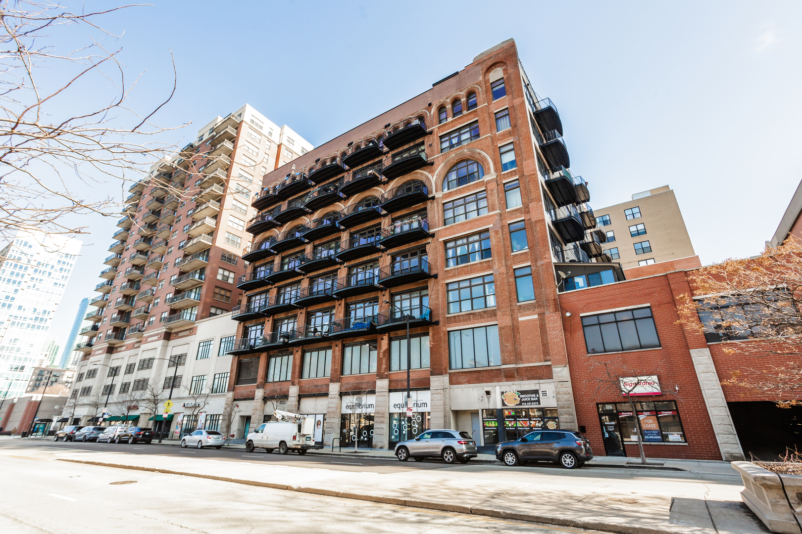 1503 South State Street, Unit 810 Chicago, IL 60605 - Photo 1 of 16 a front view of a building