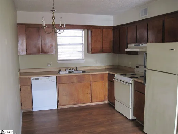 $1,250 | 713 East Curtis Street, Unit 11, Simpsonville, SC 29681