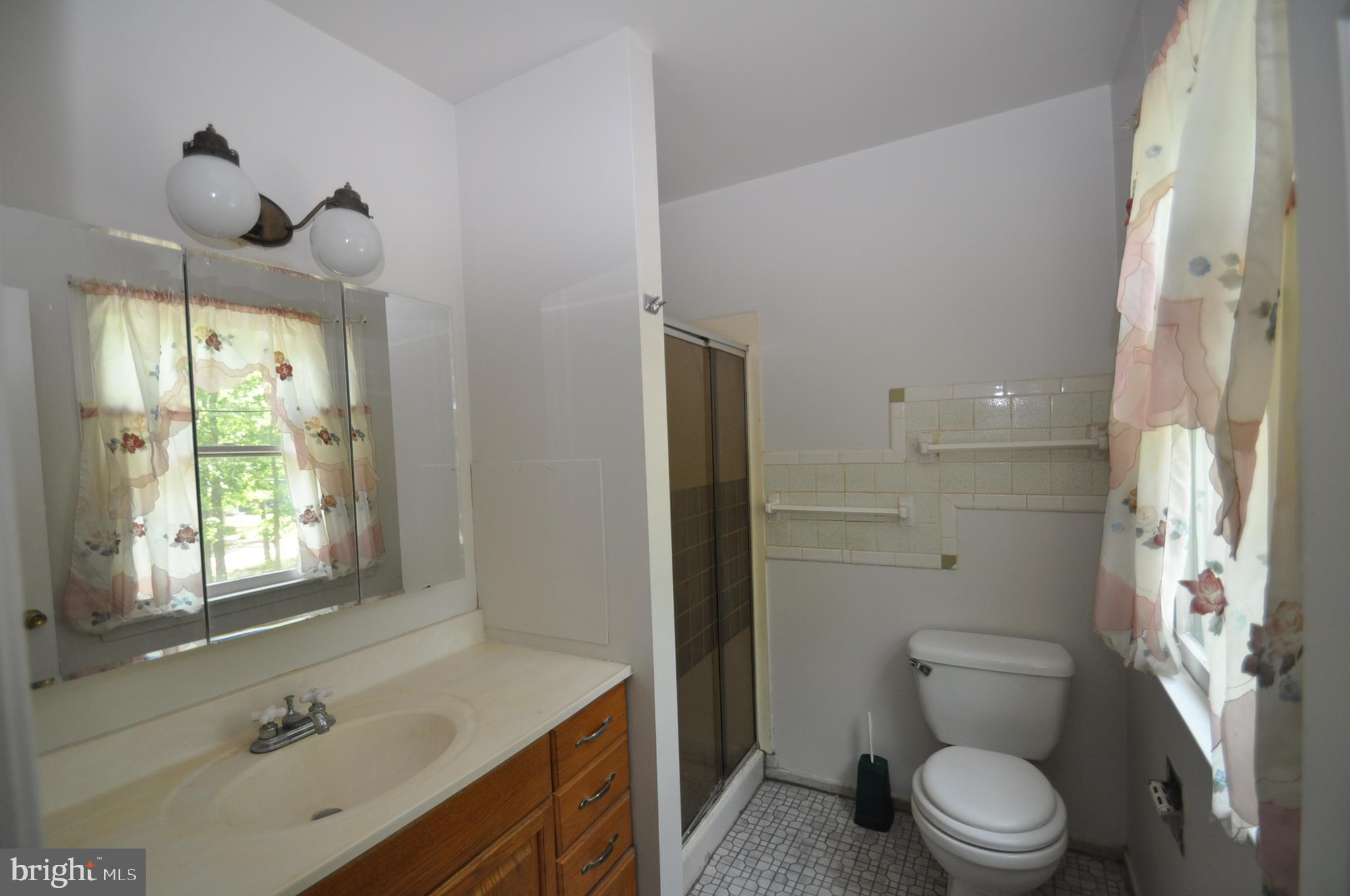 113 Irick Road Westampton, NJ 08060 - Photo 13 of 33 2nd floor Master bath