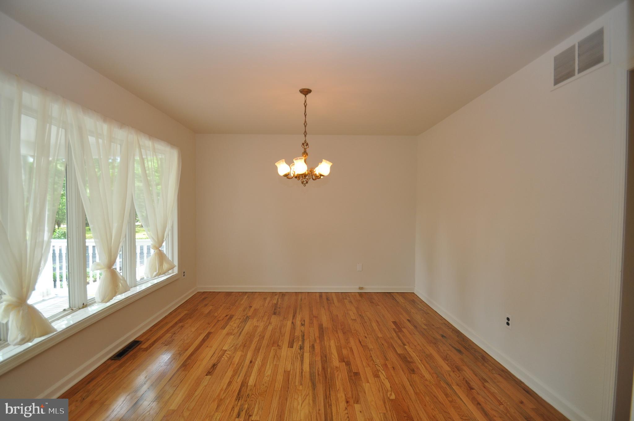 113 Irick Road Westampton, NJ 08060 - Photo 4 of 33 Dining Room