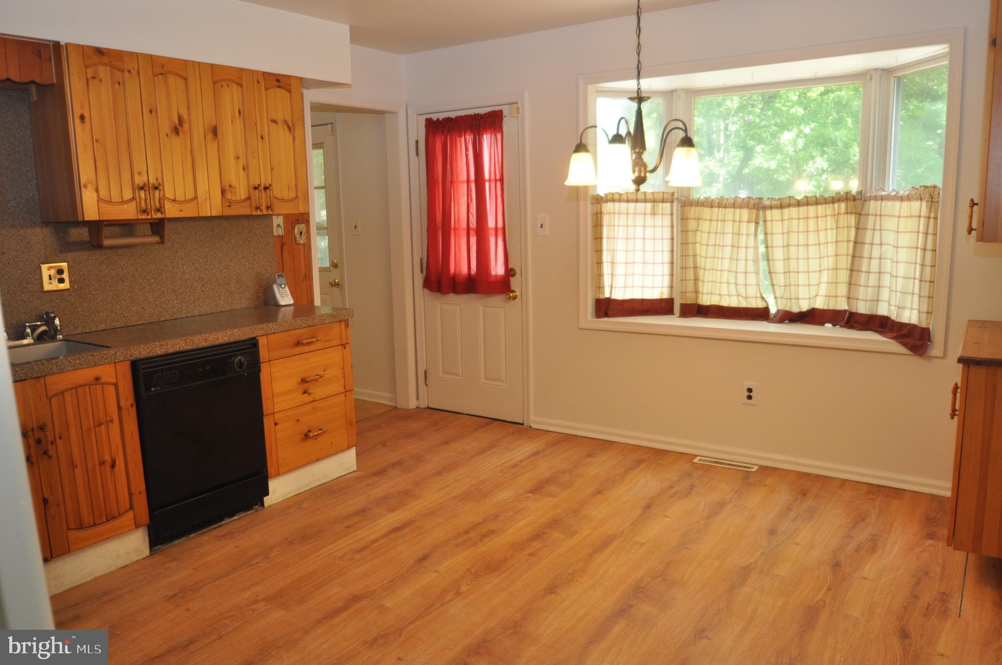 113 Irick Road Westampton, NJ 08060 - Photo 6 of 33 Eat-in kitchen