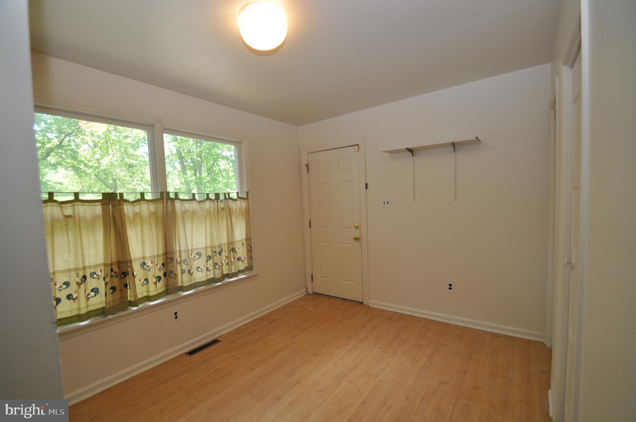113 Irick Road Westampton, NJ 08060 - Photo 10 of 33 Main level laundry/mudroom
