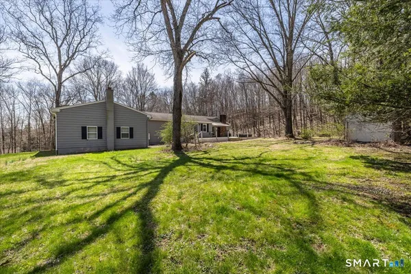 $650,000 | 370 Quaker Farms Road, Southbury, CT 06488