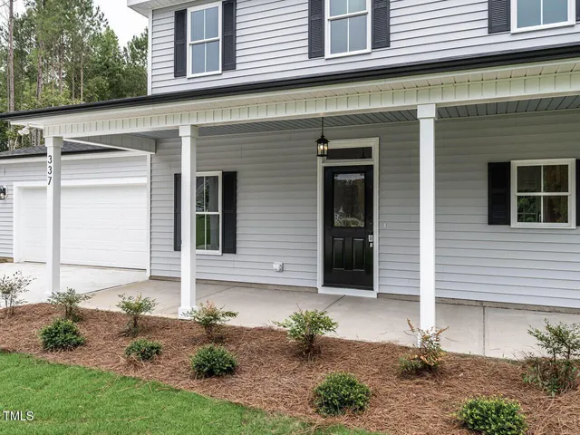 $364,450 | 337 Green Pines Estates Drive, Kenly, NC 27542