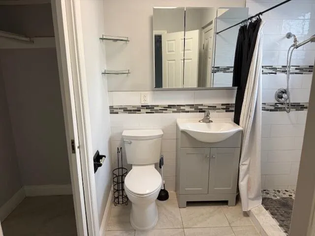 $1,825 | 101 Akron Street, Unit 101, Lake Worth Beach, FL 33461