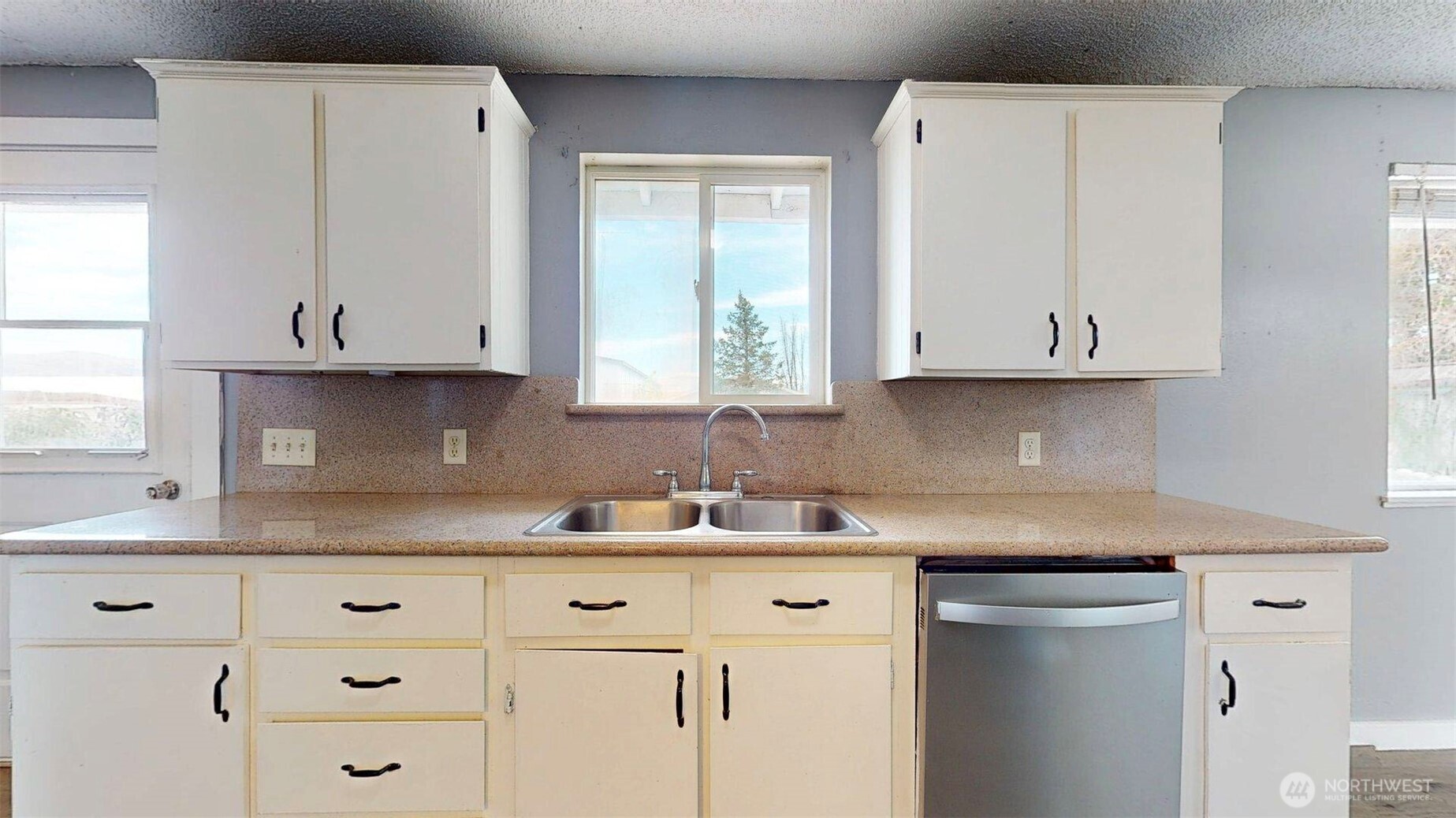 733 Ridge Place Omak, WA 98841 - Photo 14 of 32