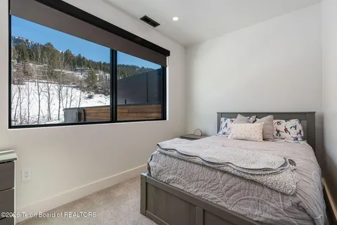 $6,350,000 | 11330 Hoback Junction South Road, Jackson, WY 83001