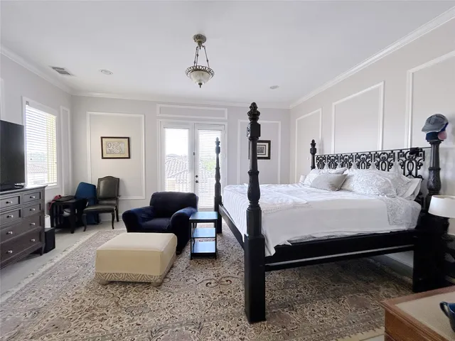 $4,200 | 939 Queen Annes Road, Houston, TX 77024