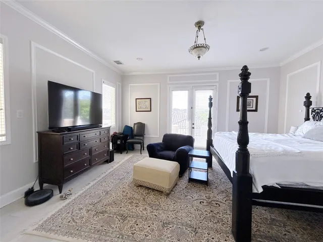 $4,200 | 939 Queen Annes Road, Houston, TX 77024