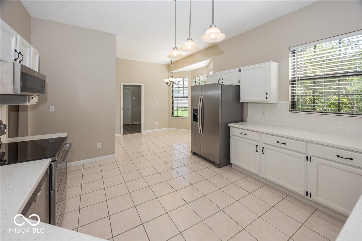 11179 Avery Row Fishers, IN 46038 - Photo 15 of 34