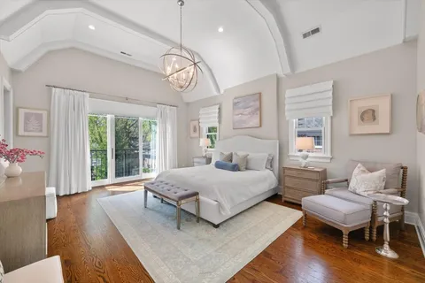 $2,395,000 | 1482 Edgewood Lane, Winnetka, IL 60093