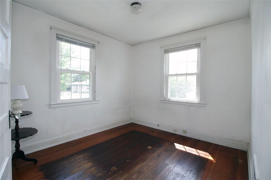 53 Old Fort Road Newport, RI 02840 - Photo 16 of 40 Larger Second Bedroom