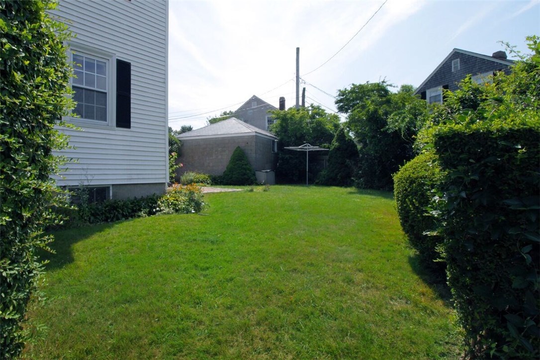 53 Old Fort Road Newport, RI 02840 - Photo 23 of 40 Nice Side Yard