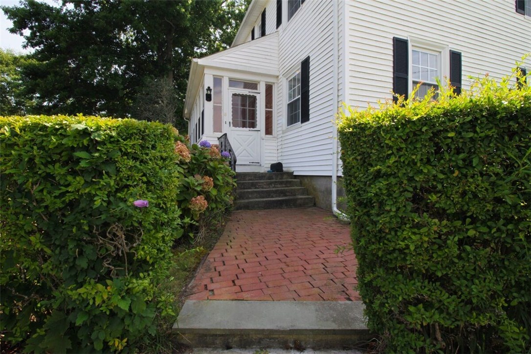 53 Old Fort Road Newport, RI 02840 - Photo 24 of 40 8 Palmer Front Door