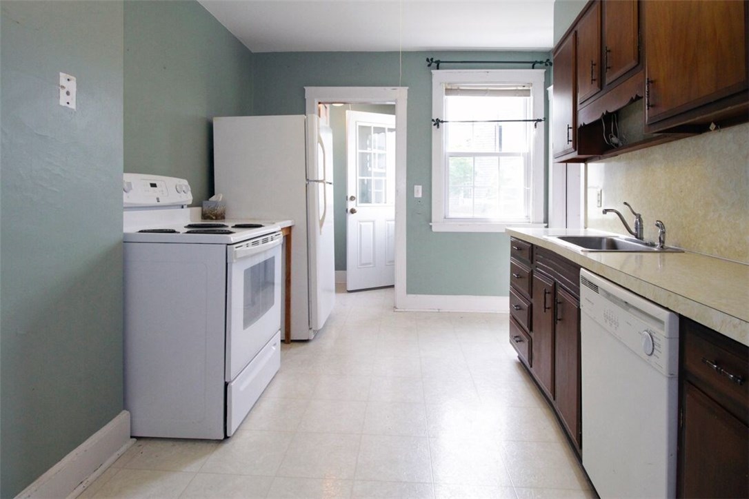 53 Old Fort Road Newport, RI 02840 - Photo 27 of 40 Kitchen