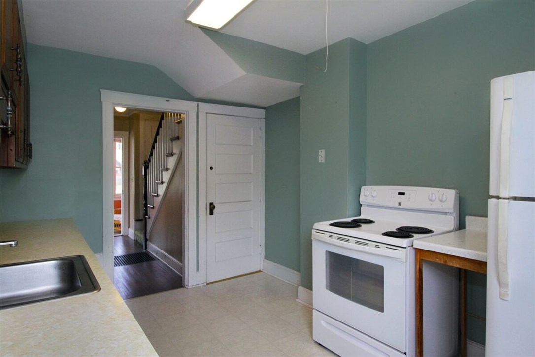 53 Old Fort Road Newport, RI 02840 - Photo 28 of 40 Kitchen