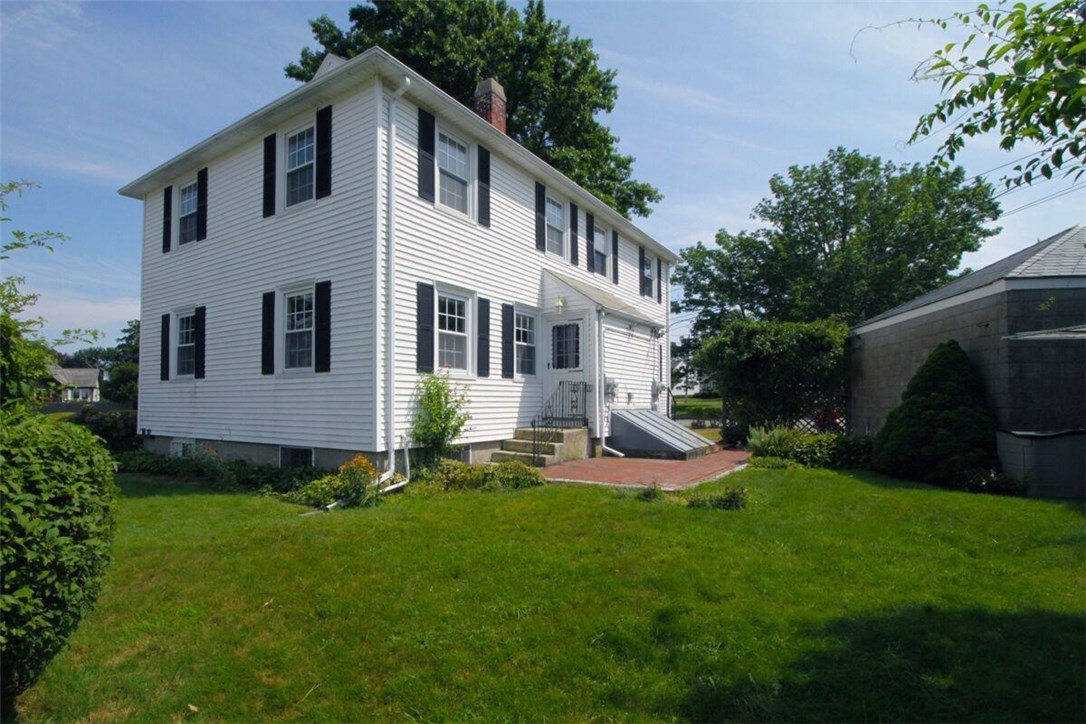 53 Old Fort Road Newport, RI 02840 - Photo 38 of 40 Back Yard