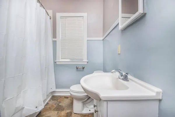 $300,000 | 712 Baxter Street Southeast, Grand Rapids, MI 49503