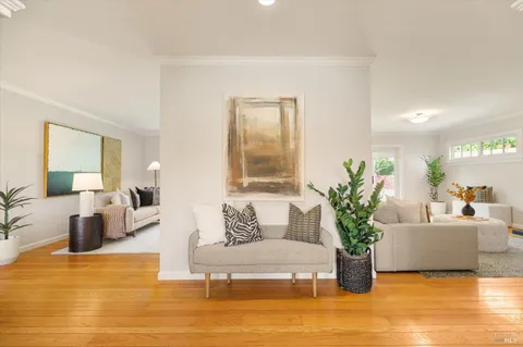 $1,895,000 | 5 Edgemar Way, Corte Madera, CA 94925