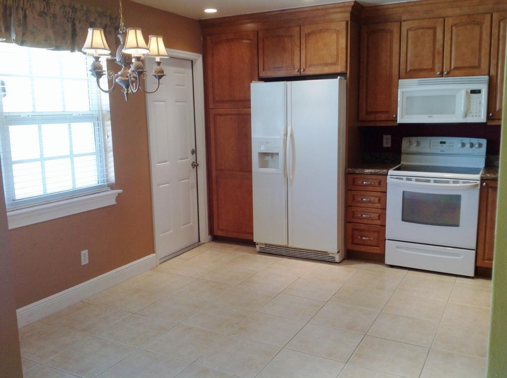 151 Raintree Trail Jupiter, FL 33458 - Photo 4 of 20 Kitchen