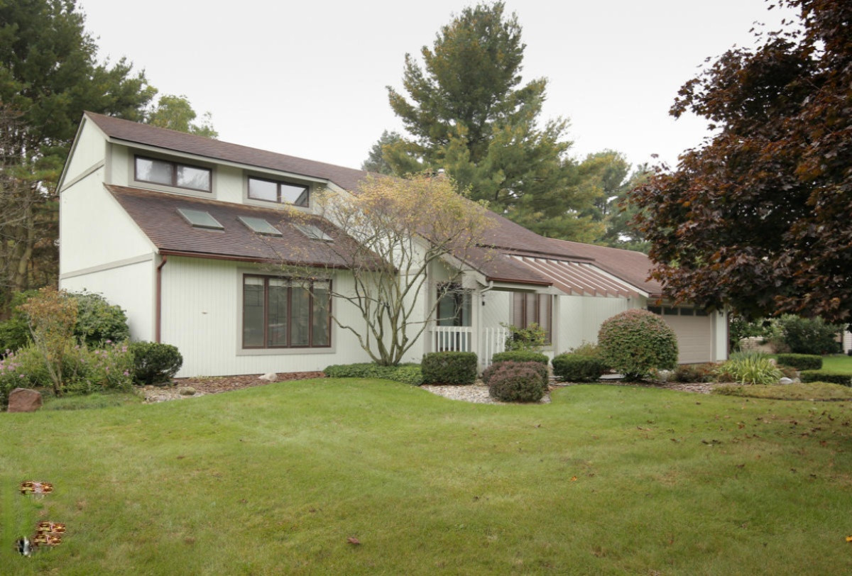 112 Pheasant Run Battle Creek, MI 49015 - Photo 1 of 30 112 Pheasant Run-101