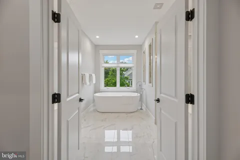 $2,400,000 | 2336 North Oak Street, Falls Church, VA 22046