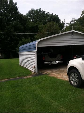 CARPORT