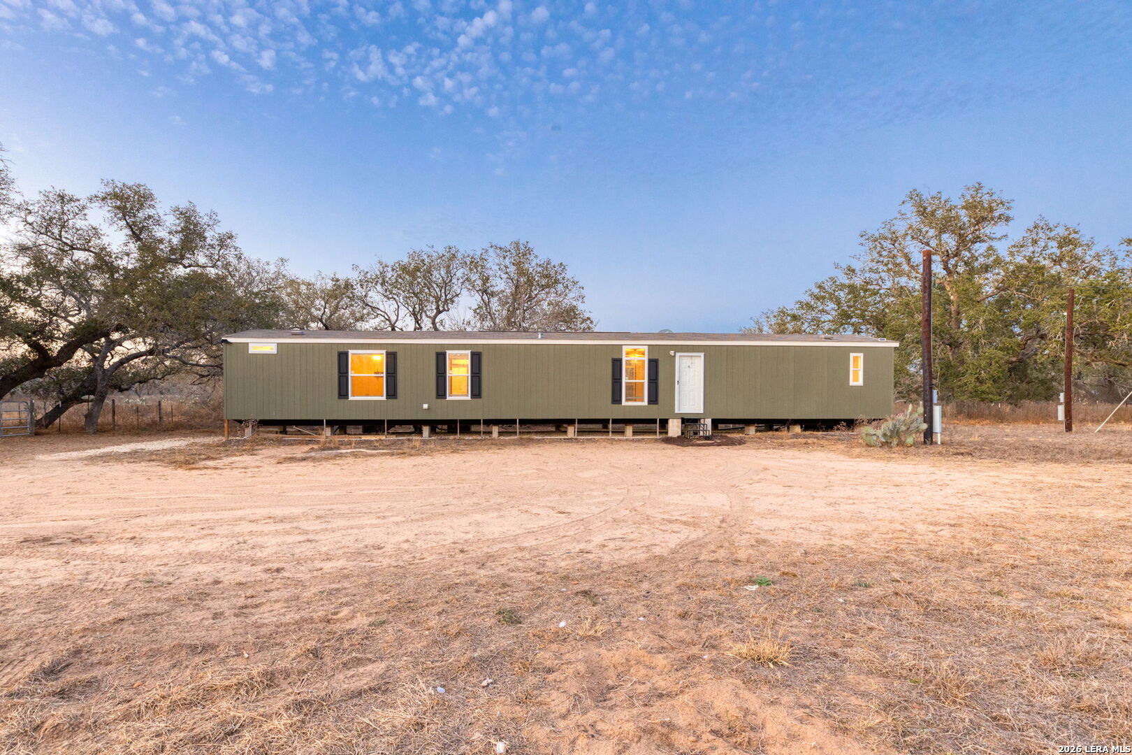 2383 Tomblin Road Bigfoot, TX 78005 - Photo 31 of 61