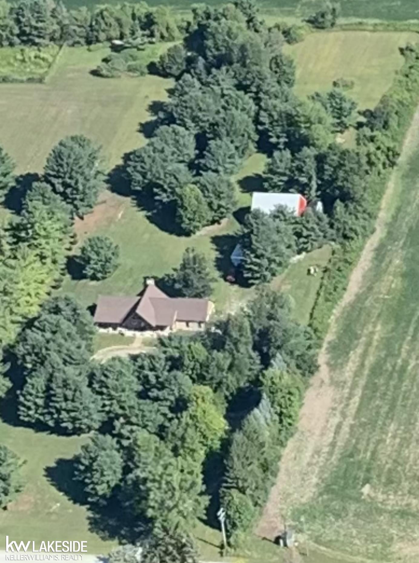 9652 Bartel Road Columbus, MI 48063 - Photo 52 of 52 50197994-c3141e47-42b6-4bc4-b017-51a37c6eed71.JPG
