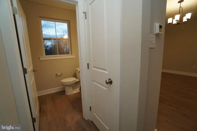 a bathroom with a toilet