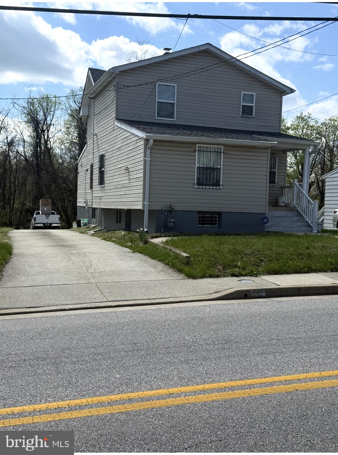 123 Winters Lane Baltimore, MD 21228 - Photo 2 of 18
