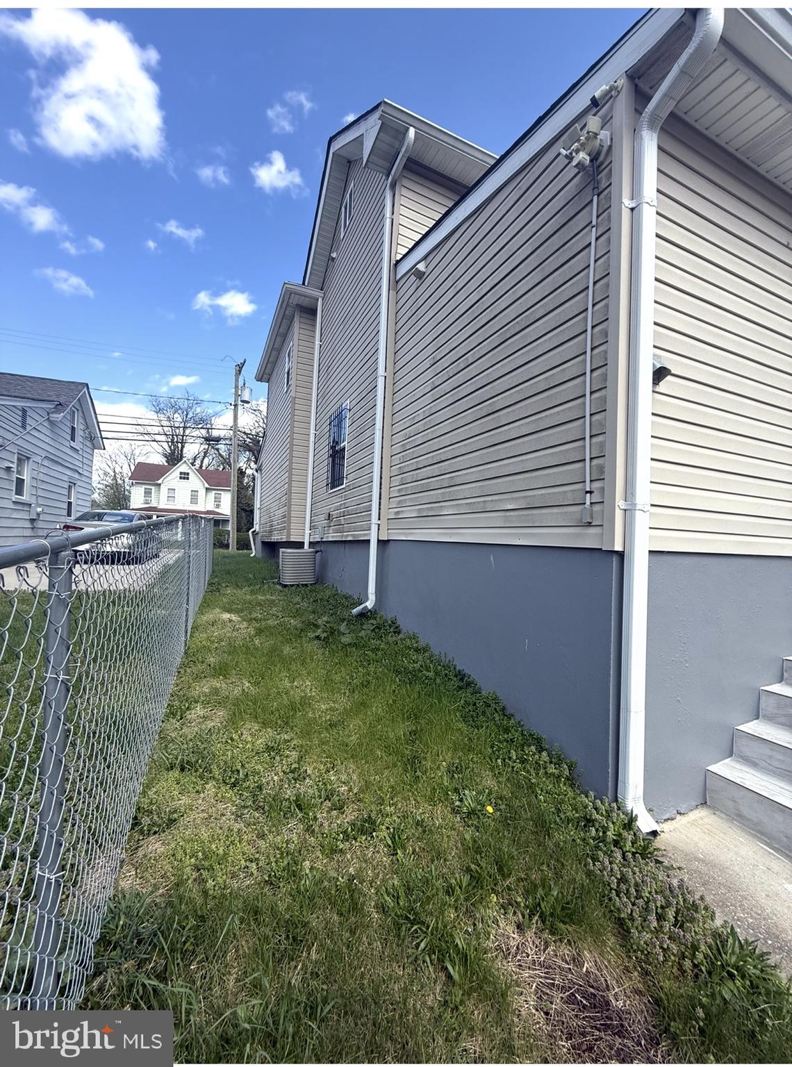 123 Winters Lane Baltimore, MD 21228 - Photo 4 of 18