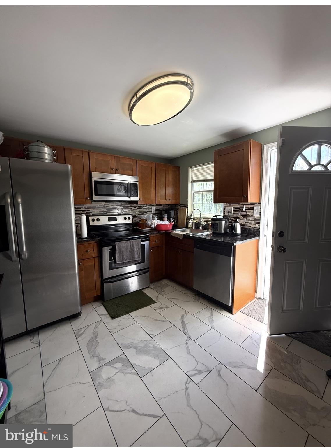 123 Winters Lane Baltimore, MD 21228 - Photo 8 of 18