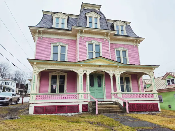 $2,200 | 10 School Street, Richford, VT 05476