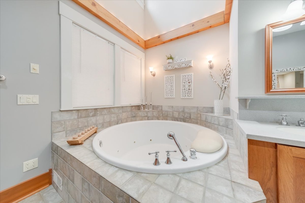 2-3 Timber Ridge Lane Mansfield, IL 61854 - Photo 53 of 104