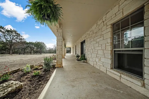 $639,000 | 1919 Bend Of The Bosque Road, China Spring, TX 76633